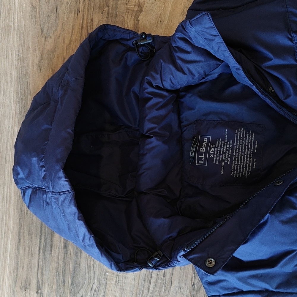 GUC Navy Down Coat - Picture 6 of 9